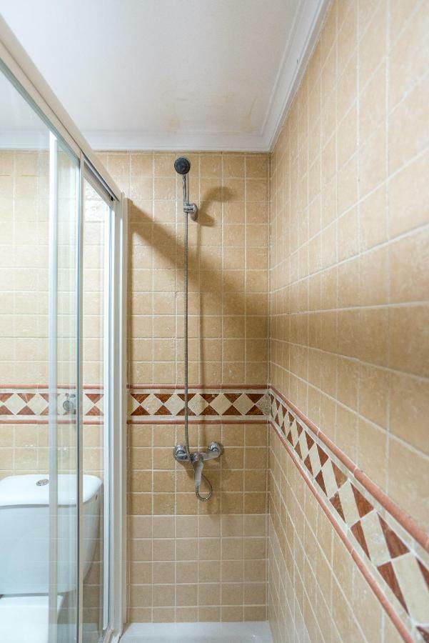 Mp3-bright Beachfront 1-bedroom Apt Walk To Old Town Leilighet Málaga